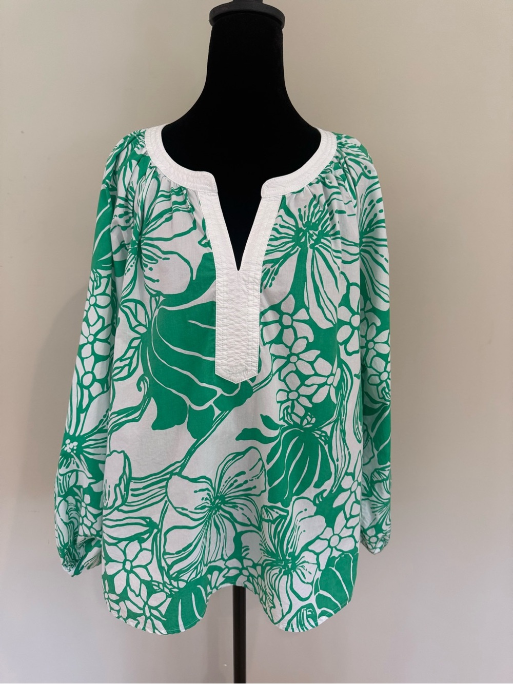 Lilly Pulitzer White and Green Floral Peasant Tunic - Picture 2 of 8